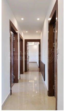 شقة في عمان - ناعور  - 125,000 دأ - صورة 1